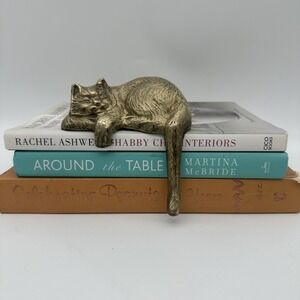 VINTAGE Brass Kitten Sleeping Book Shelve Fireplace Mantel Decorative Figure